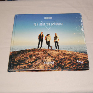 Denis Vinokur Lähikuvissa von Herzen Brothers